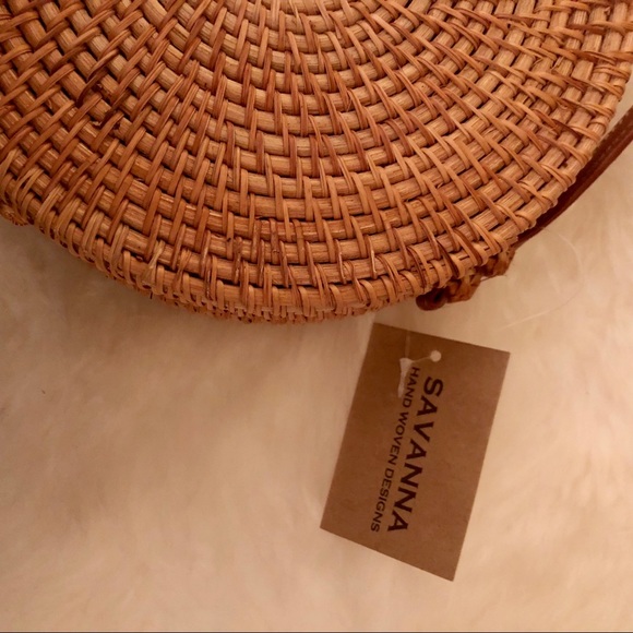 Hand woven circular bag - Picture 2 of 8